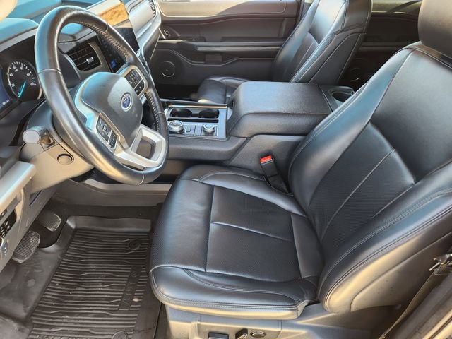 Used 2024 Ford Expedition XLT image 14