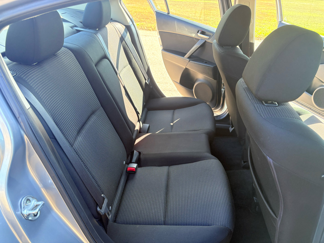 Used 2012 MAZDA MAZDA3 i Touring image 17