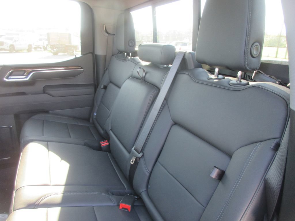 New 2026 GMC Sierra 1500 Elevation w/ Elevation Premium Package AWD/4WD image 17