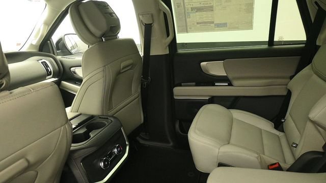 New 2027 Ford Expedition Active AWD/4WD image 13