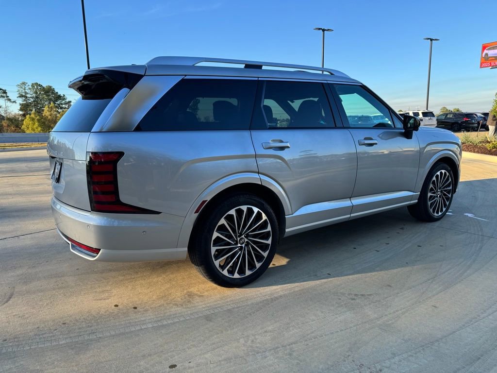 Used 2026 Hyundai Palisade Calligraphy image 4