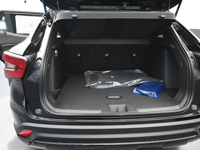 New 2026 Chevrolet Trax RS w/ Driver Confidence Package image 8