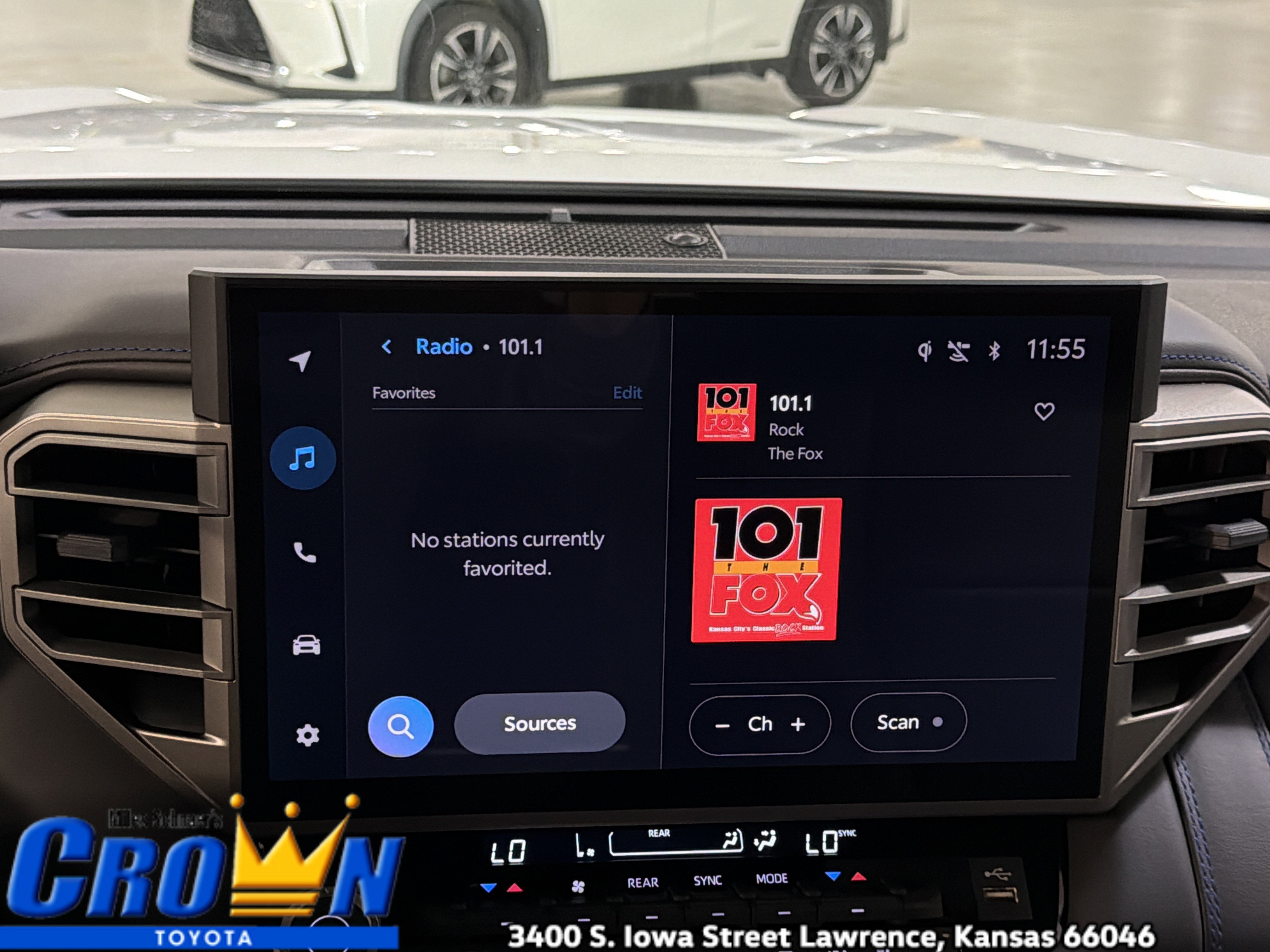 New 2026 Toyota Sequoia Platinum image 32