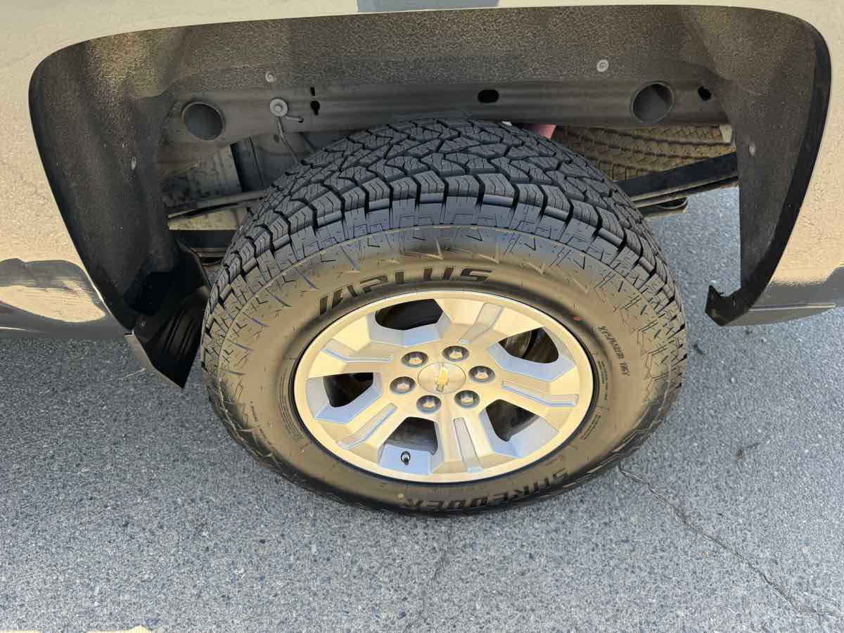 Used 2018 Chevrolet Silverado 1500 LT w/ All Star Edition AWD/4WD image 37