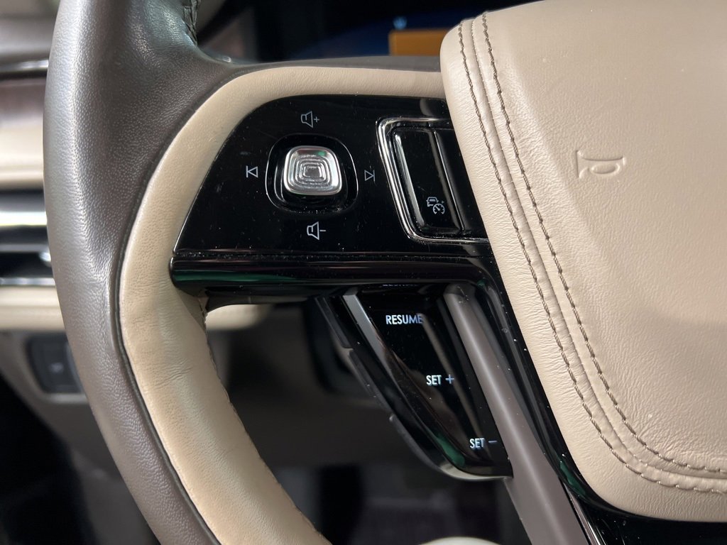 Used 2020 Lincoln Aviator Reserve w/ Equipment Group 202A image 16