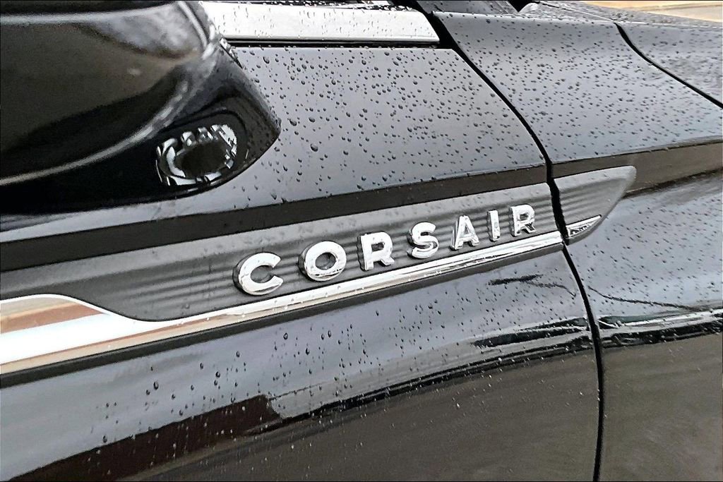 Used 2022 Lincoln Corsair Reserve w/ Elements Package image 8