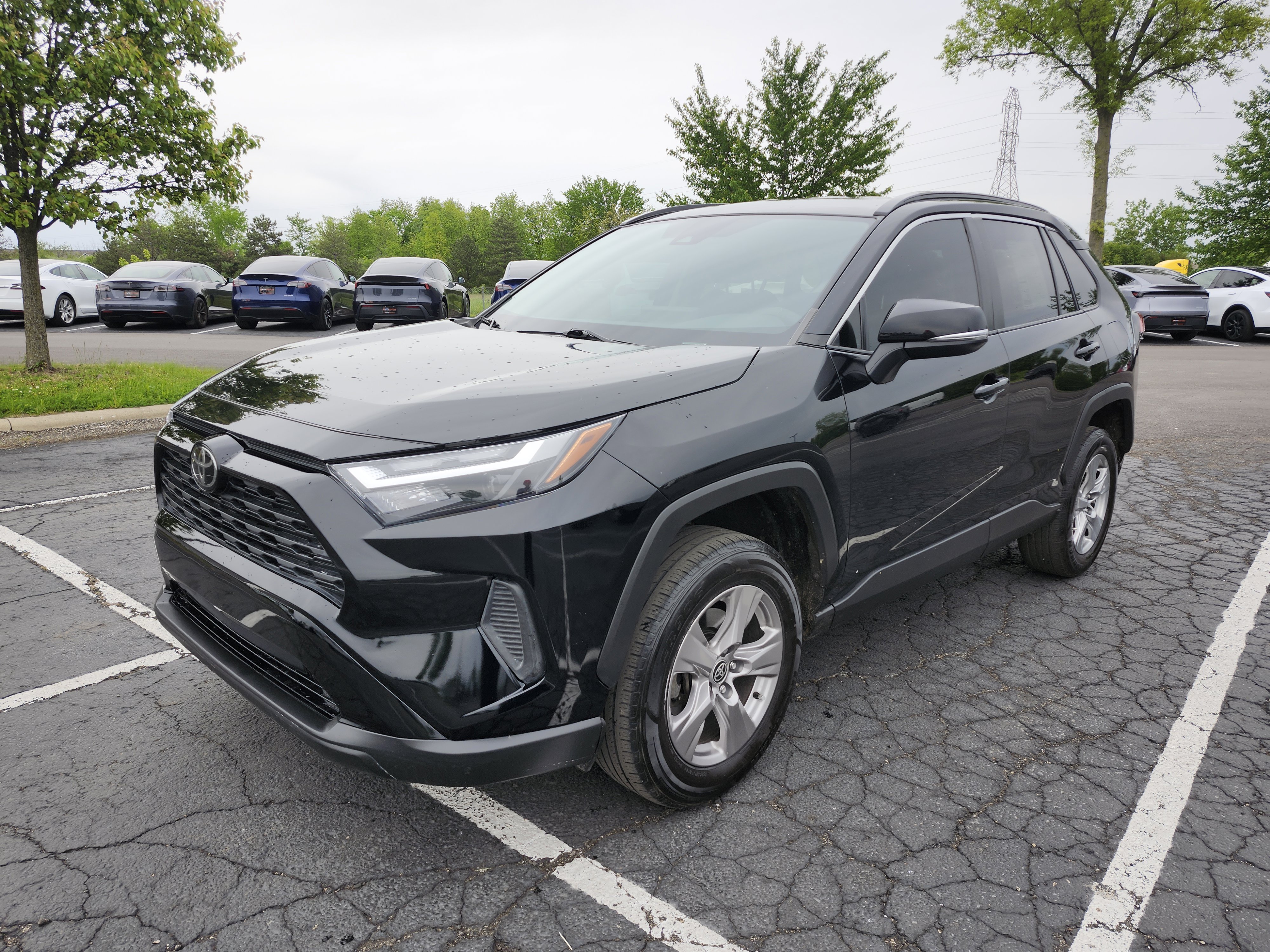 Used 2022 Toyota RAV4 XLE AWD/4WD image 11