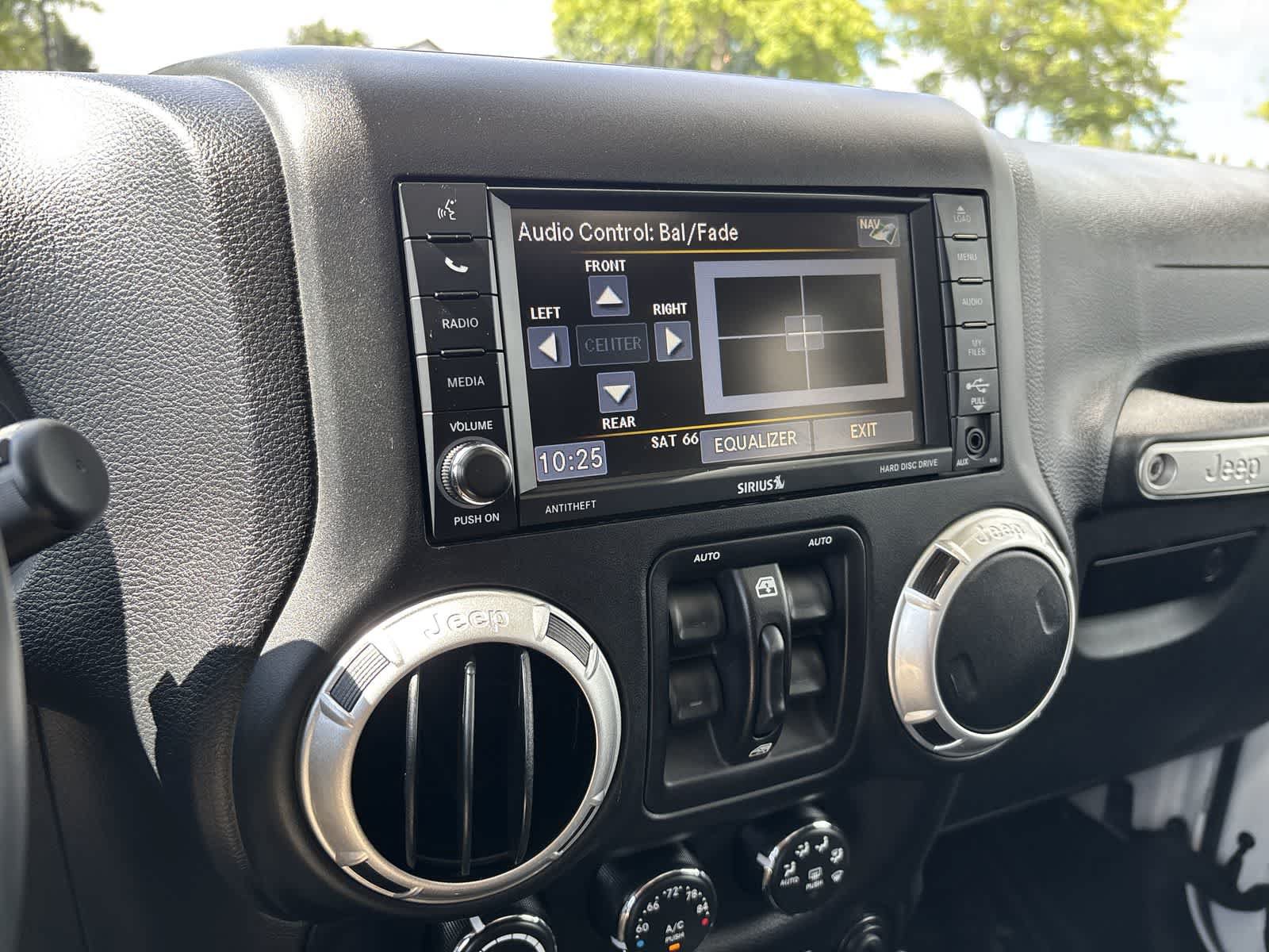 Certified 2016 Jeep Wrangler Unlimited Rubicon AWD/4WD image 21