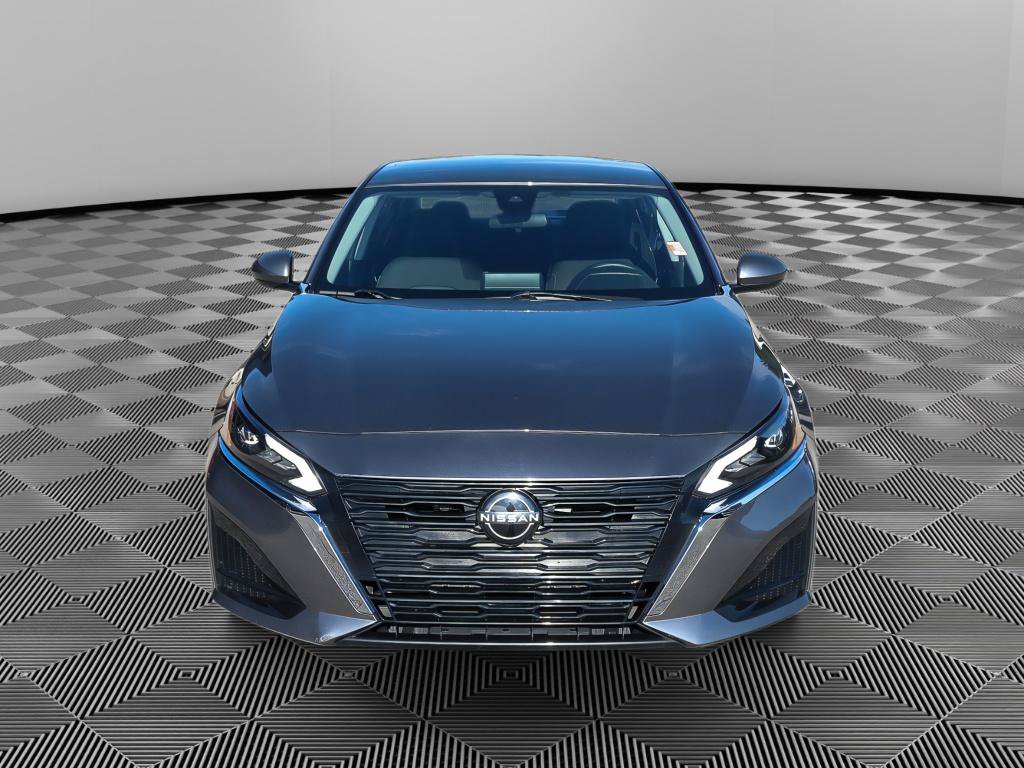 Used 2023 Nissan Altima 2.5 SV FWD image 11