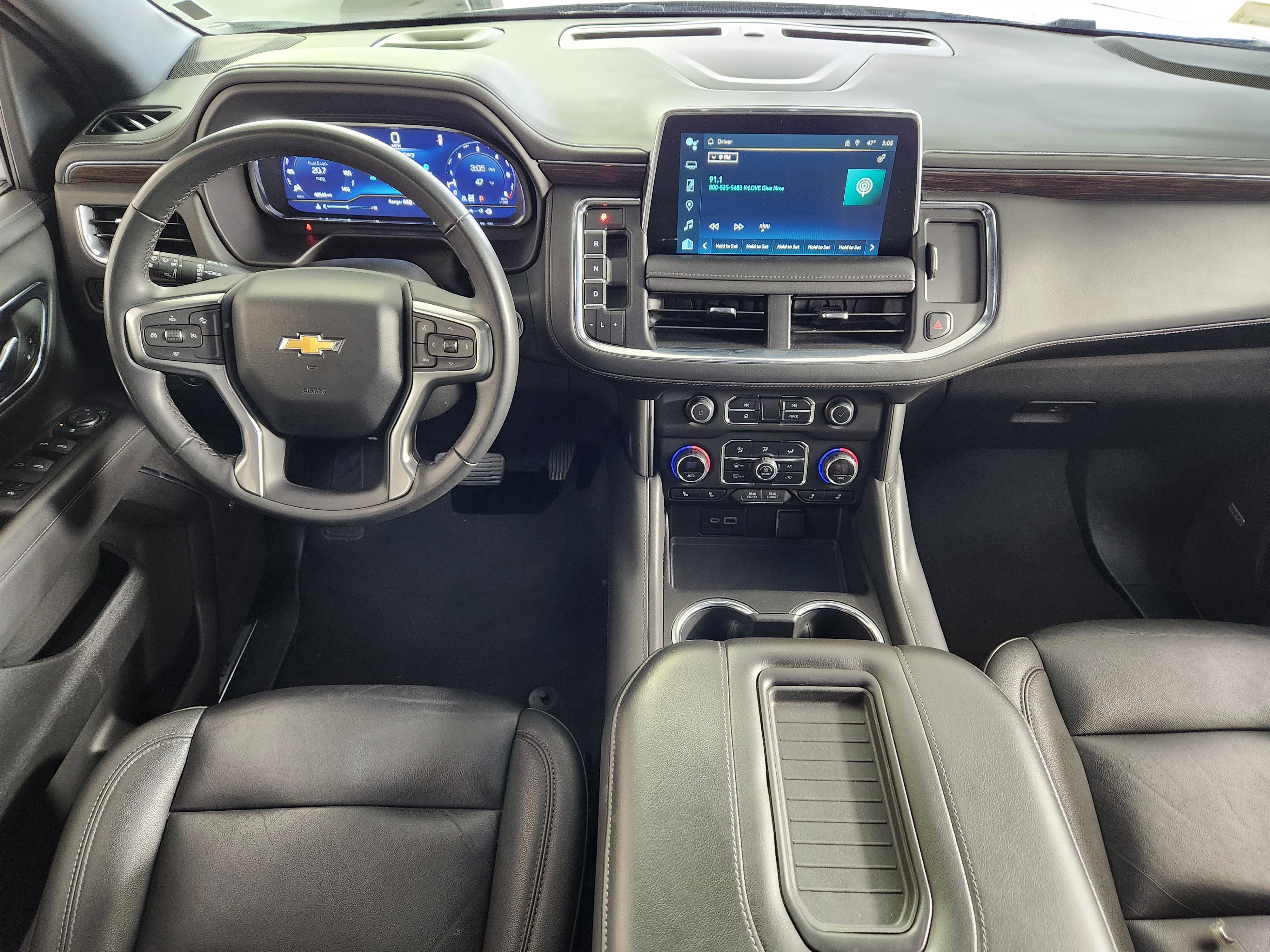 Used 2024 Chevrolet Suburban LT AWD/4WD image 16