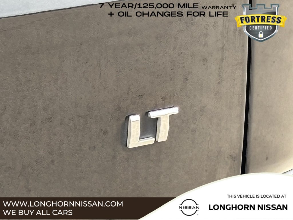 Used 2023 Chevrolet Traverse LT FWD image 8