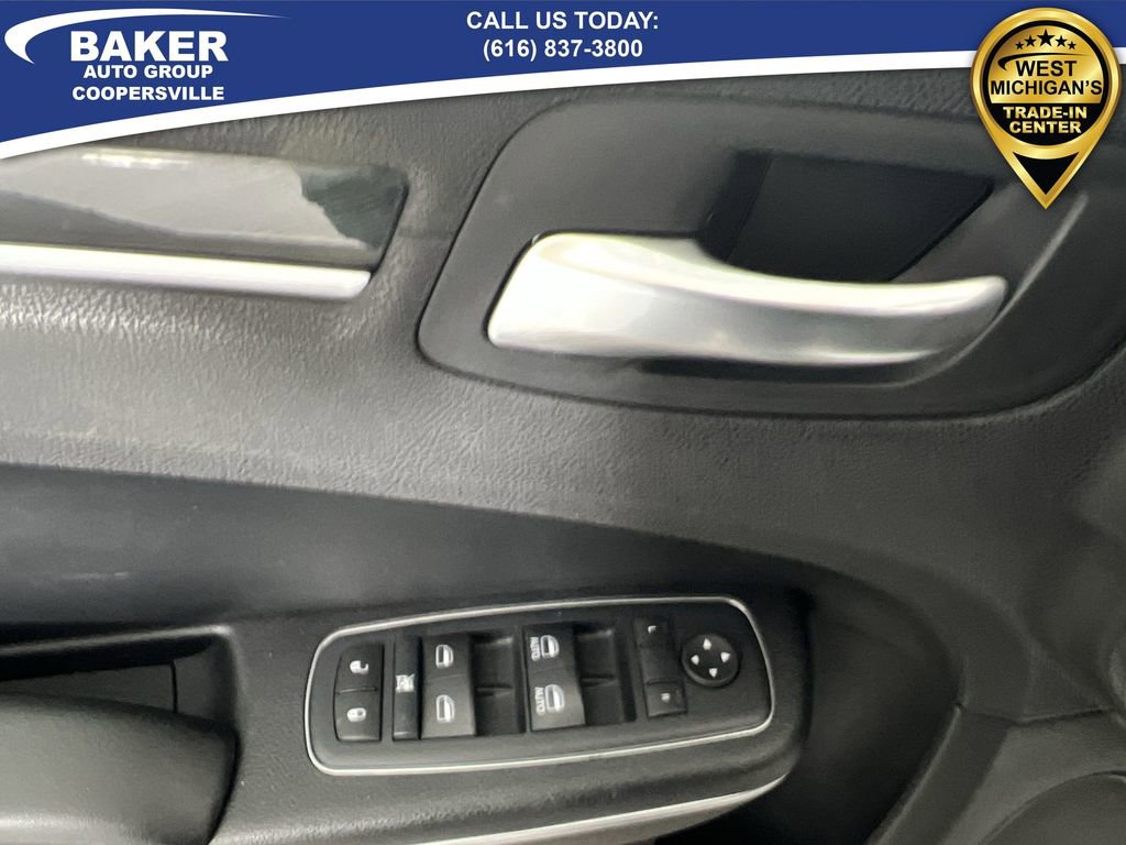 Used 2017 Chrysler 300 S w/ 300S Premium Group image 23