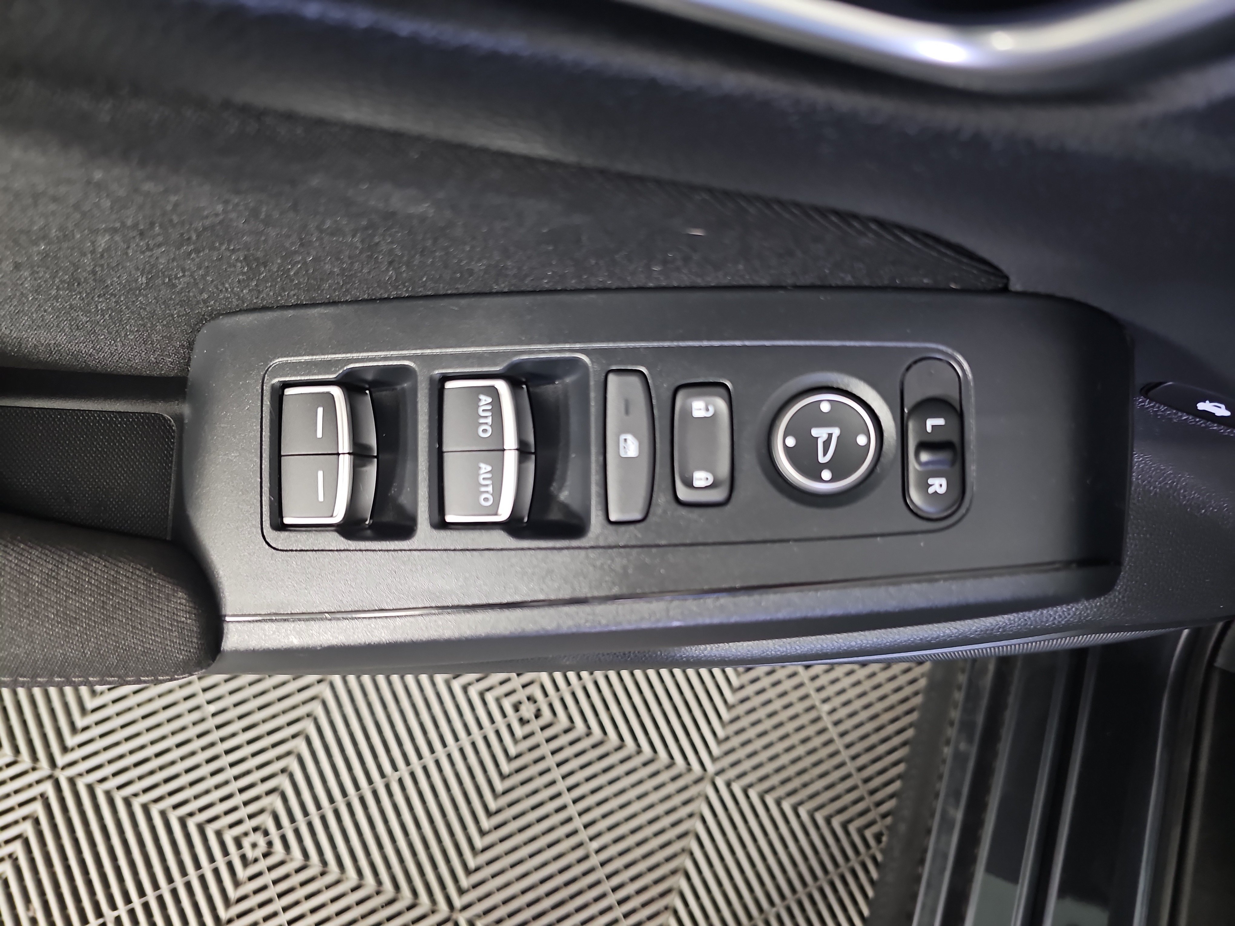 Certified 2025 Honda Civic Sport image 16