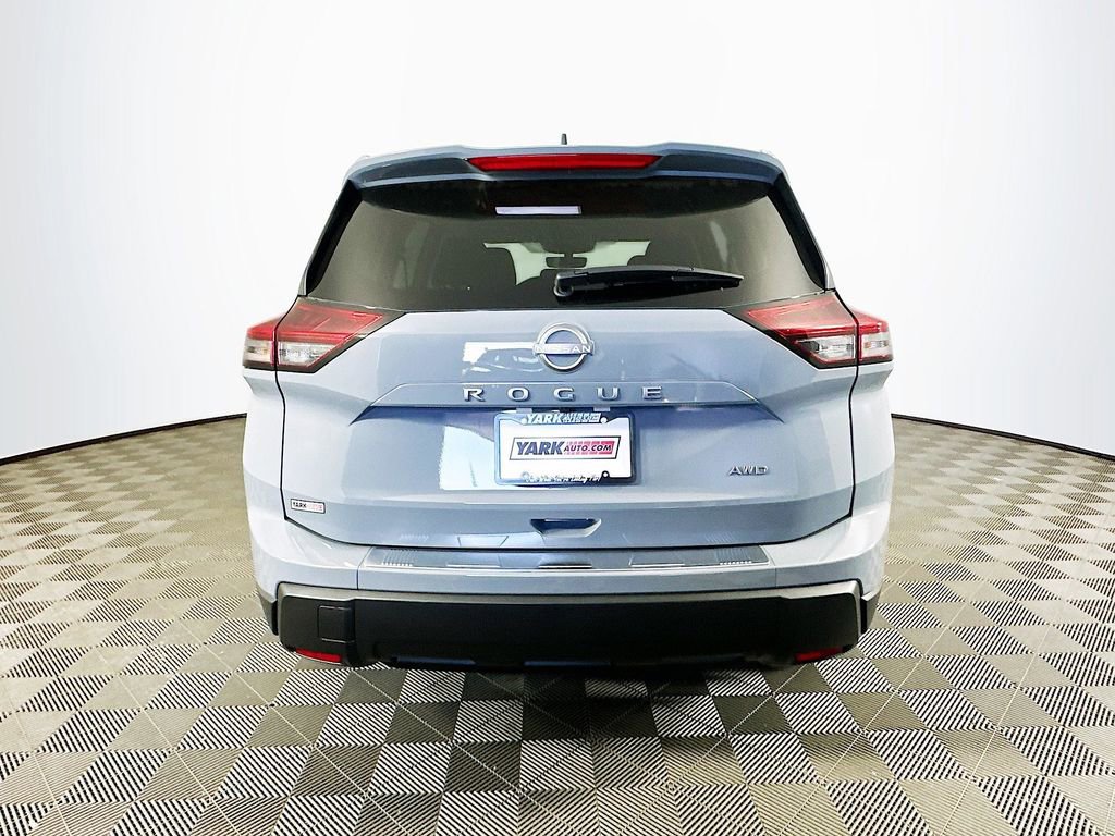 New 2026 Nissan Rogue SV w/ Cold Weather Package AWD/4WD image 9