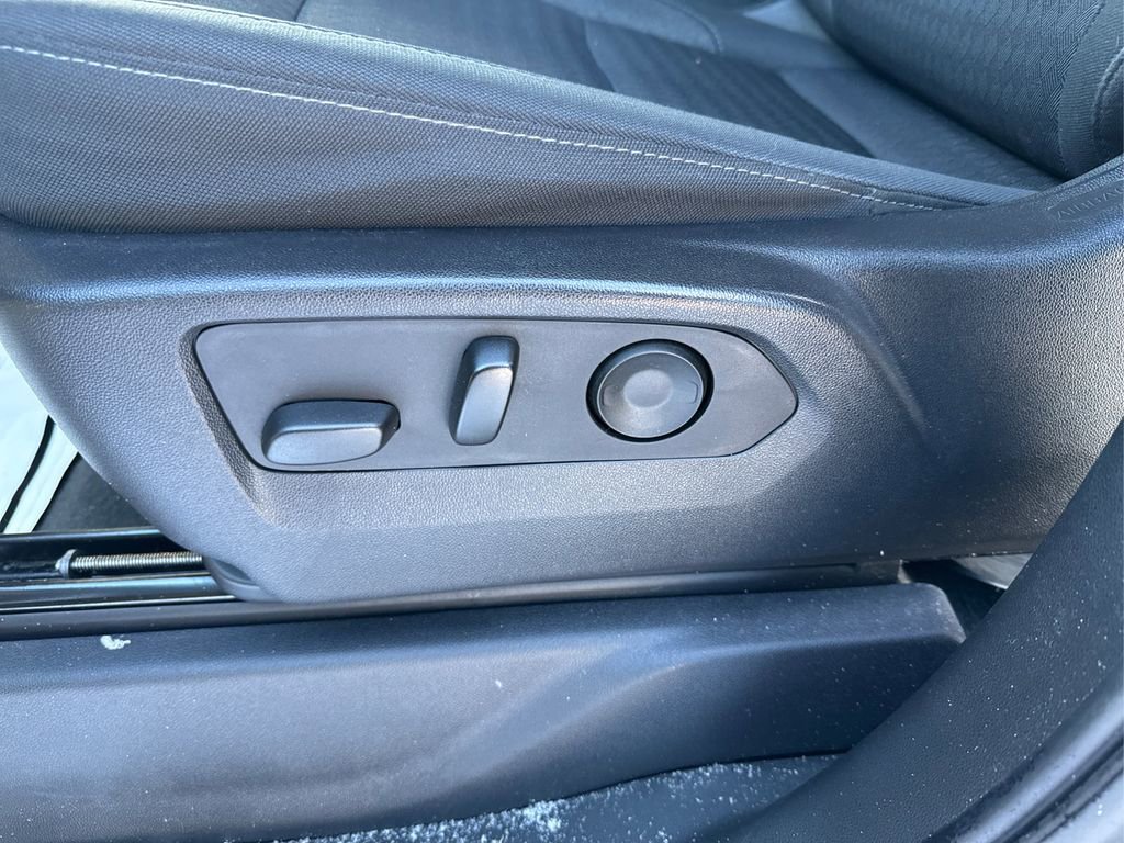 Used 2023 Chevrolet Silverado 1500 LT image 19