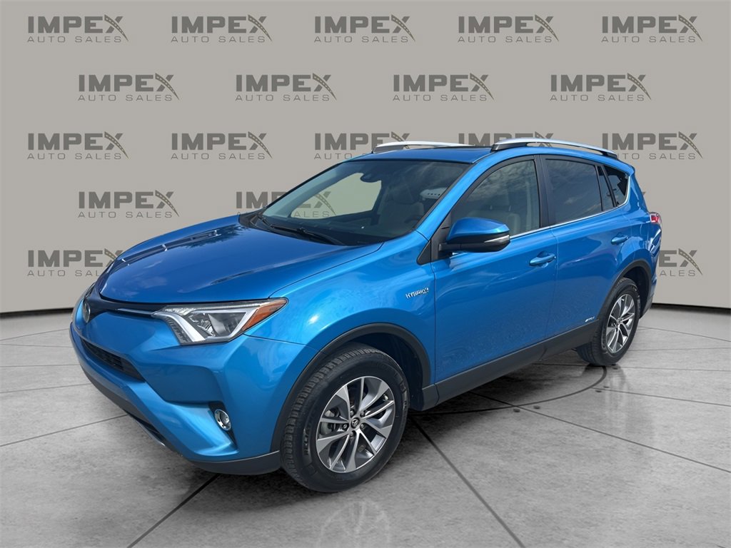Used 2018 Toyota RAV4 XLE image 1