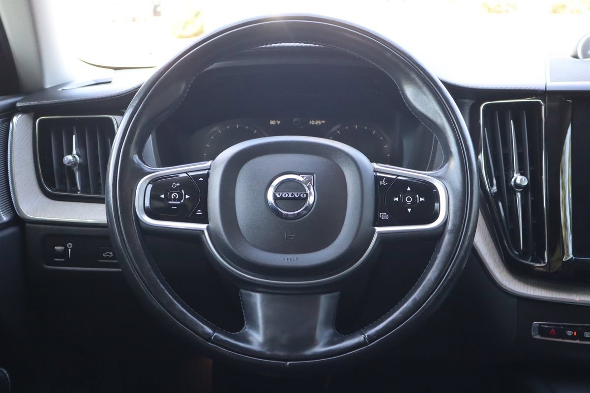 Used 2018 Volvo XC60 T6 Inscription w/ Convenience Package AWD/4WD image 18