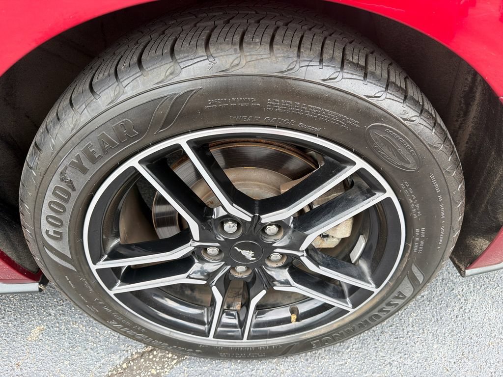 Used 2018 Ford Mustang GT RWD image 18