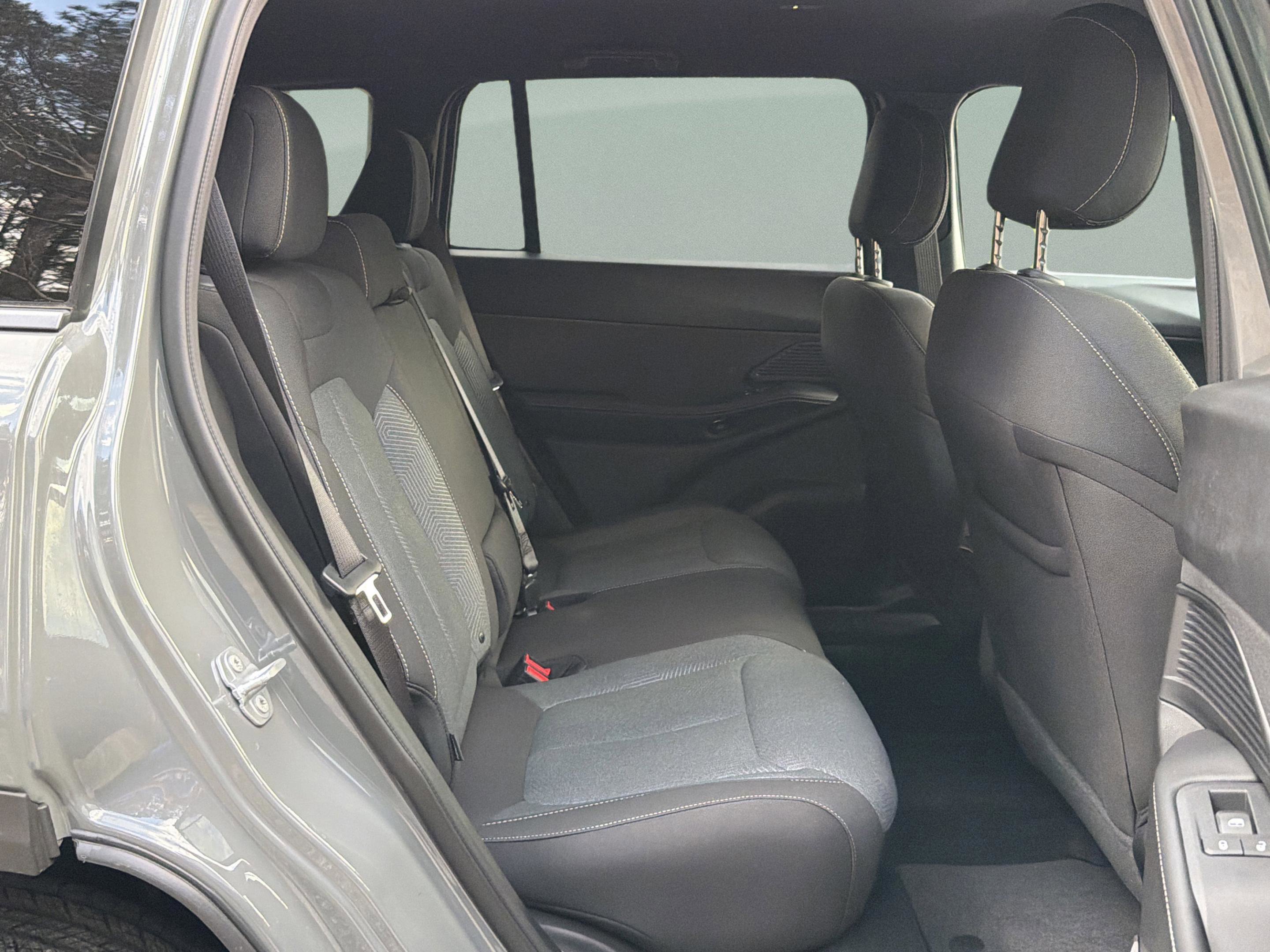 New 2026 Jeep Cherokee Laredo image 26