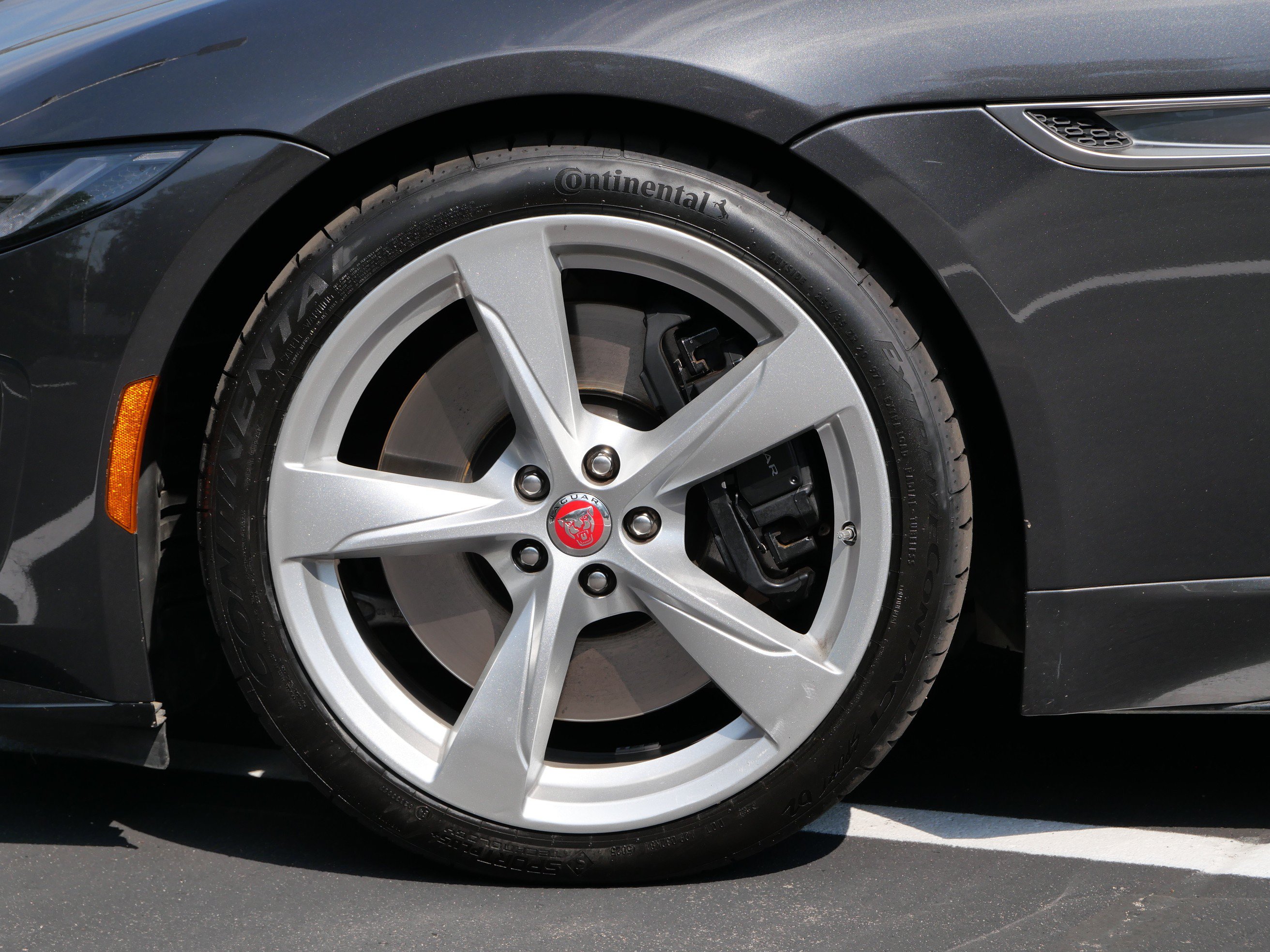 Certified 2023 Jaguar F-TYPE R-Dynamic AWD/4WD image 10