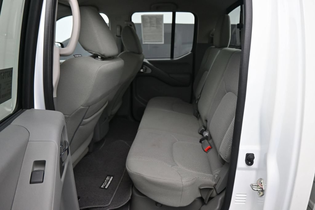 Used 2020 Nissan Frontier SV w/ Midnight Edition Floor Mats AWD/4WD image 14