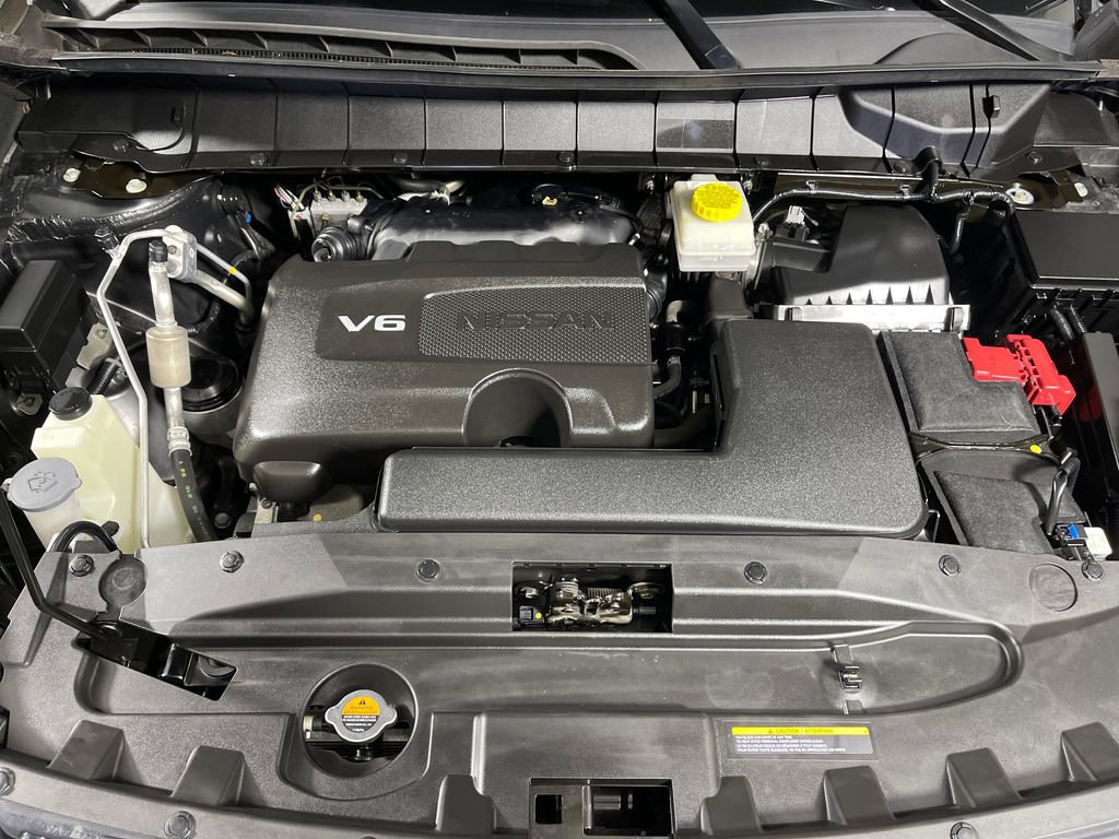 Used 2022 Nissan Pathfinder Platinum w/ Cargo Package image 9