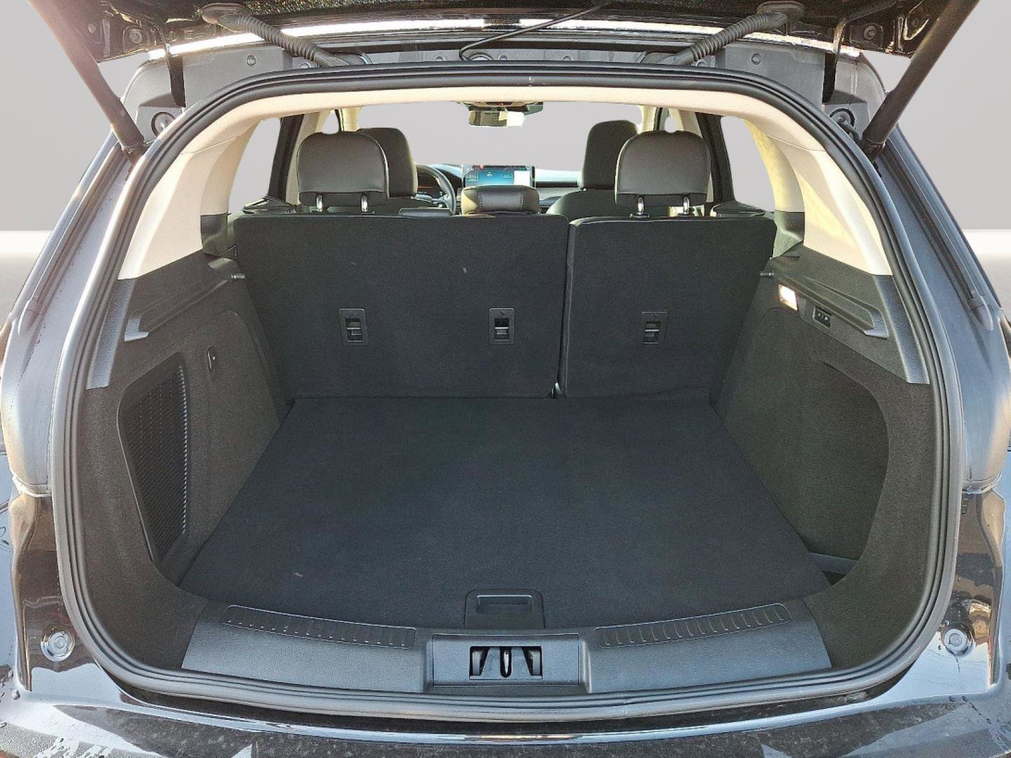 Used 2024 Lincoln Corsair AWD w/ Equipment Group 101A image 28