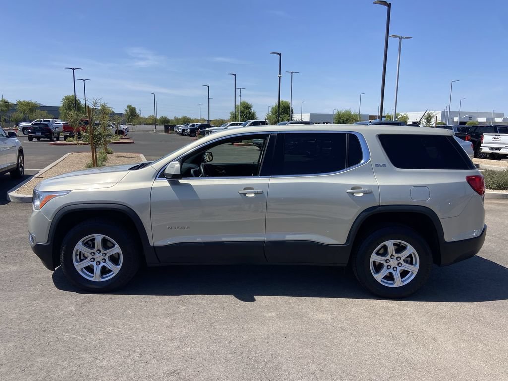 Used 2017 GMC Acadia SLE FWD image 4
