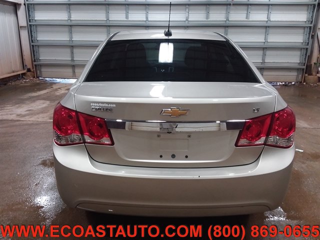 Used 2016 Chevrolet Cruze LT w/ Technology Package FWD image 8