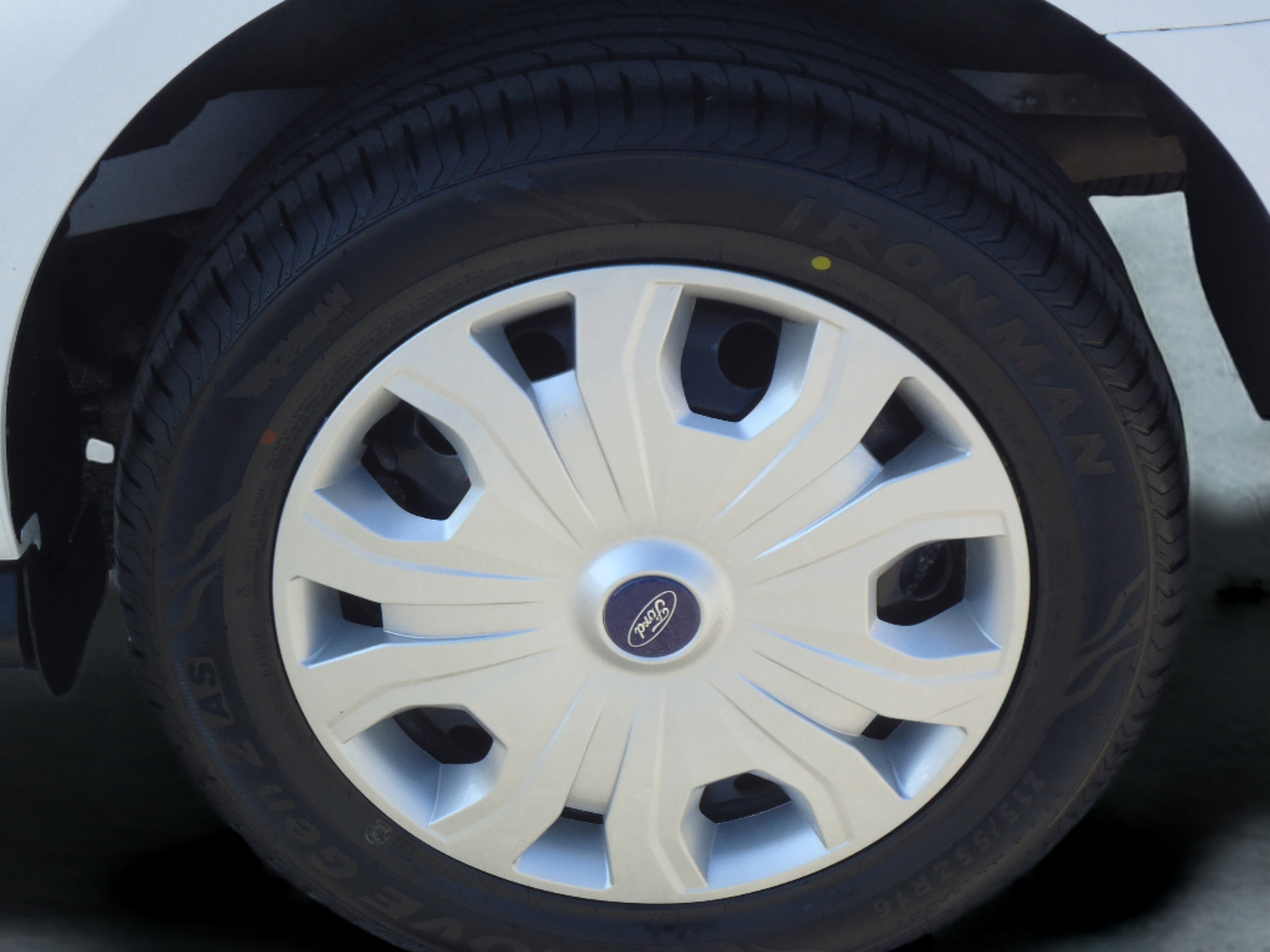 Used 2020 Ford Transit Connect XLT FWD image 9
