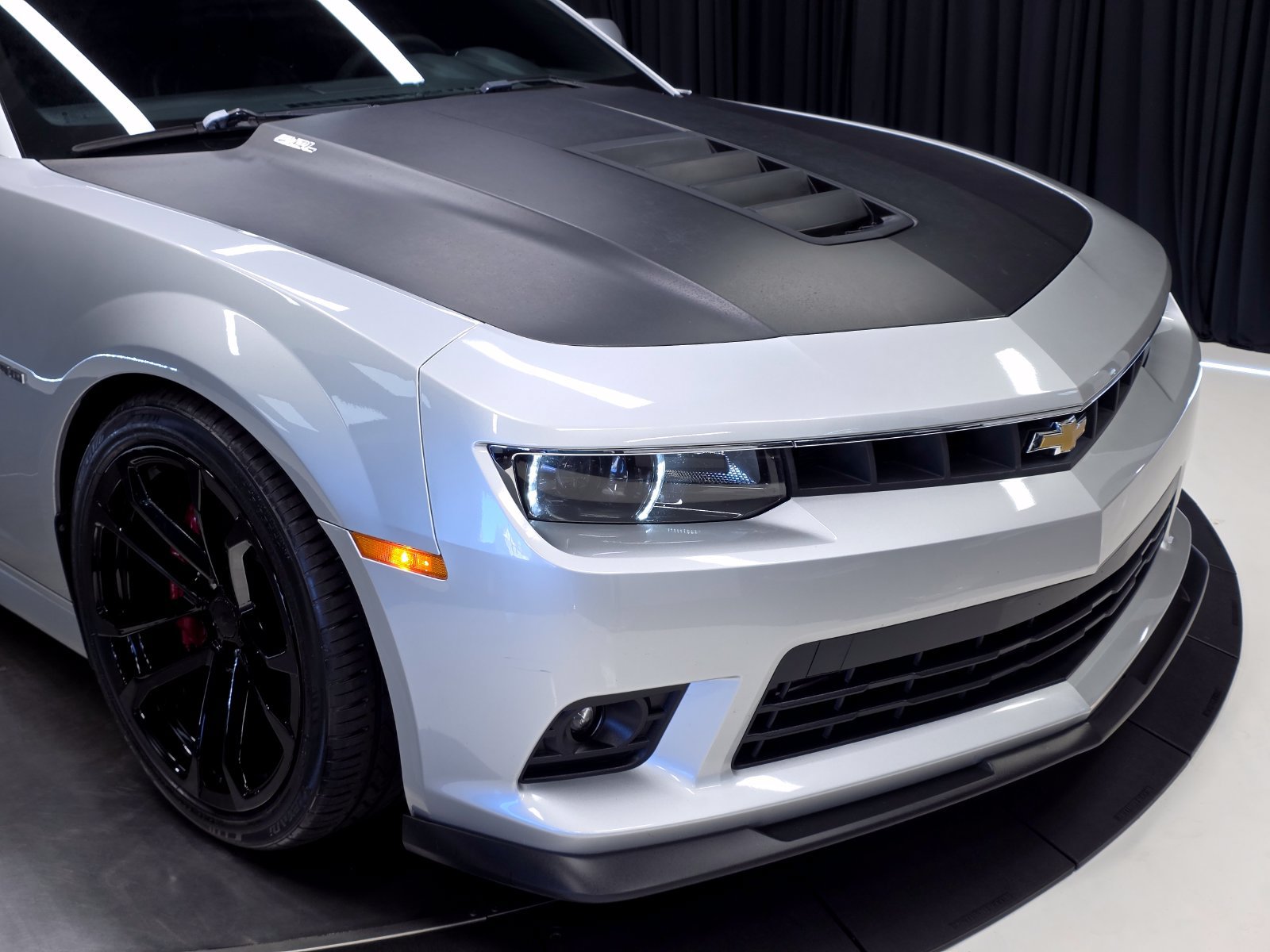 Used 2015 Chevrolet Camaro SS w/ SS Performance Package RWD image 48