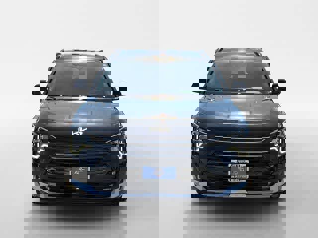 Used 2023 Kia Niro SX image 8