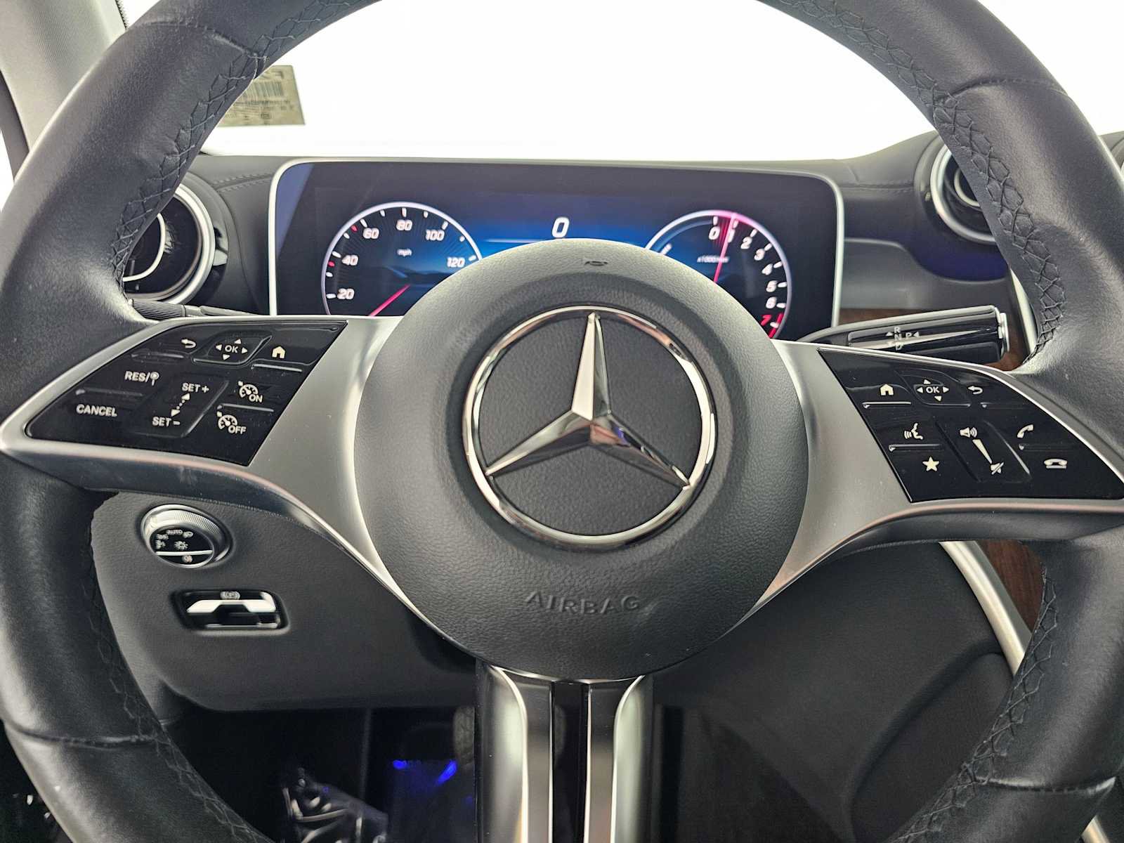 Certified 2025 Mercedes-Benz GLC 350e 4MATIC image 23