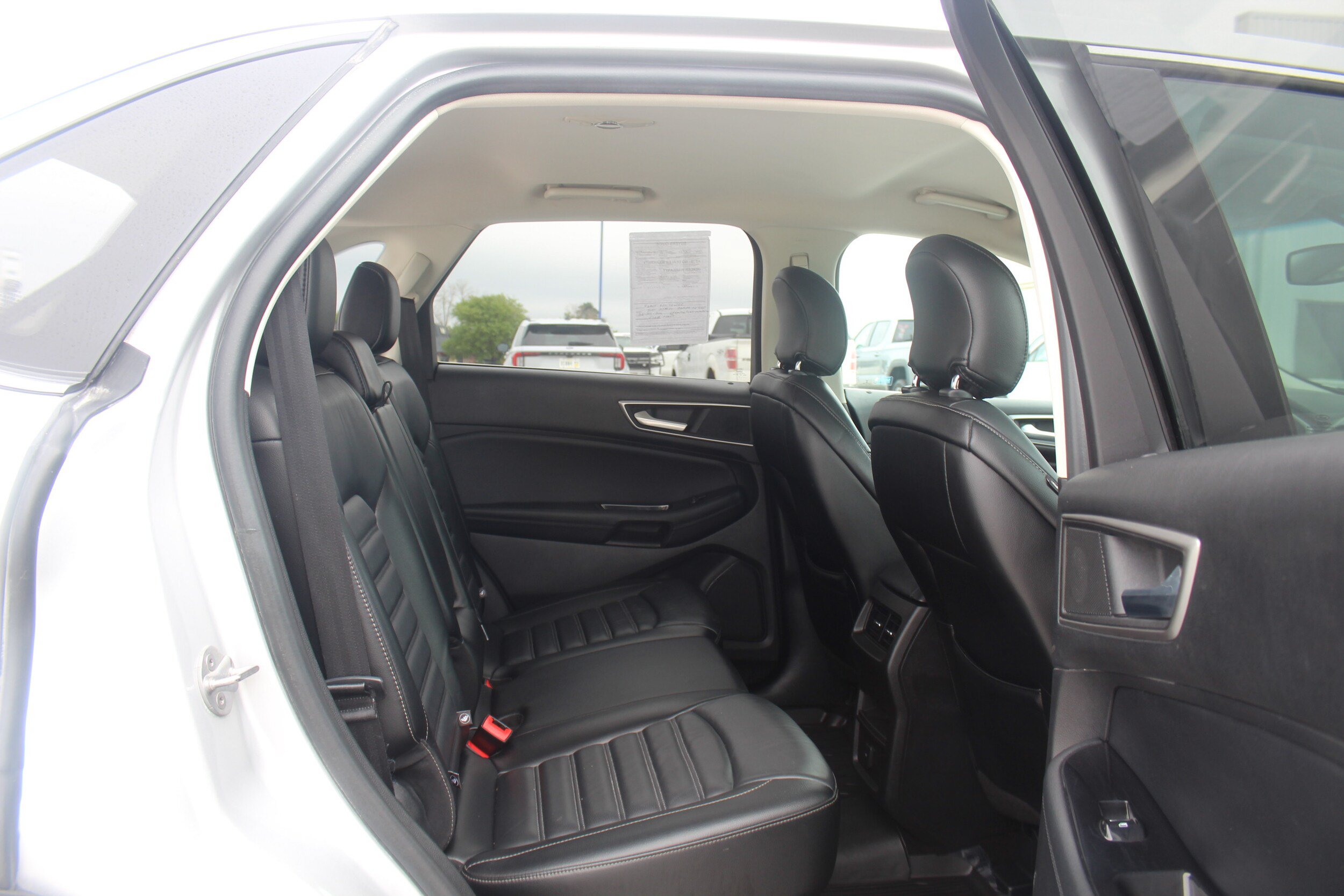 Used 2016 Ford Edge SEL w/ Equipment Group 201A AWD/4WD image 14