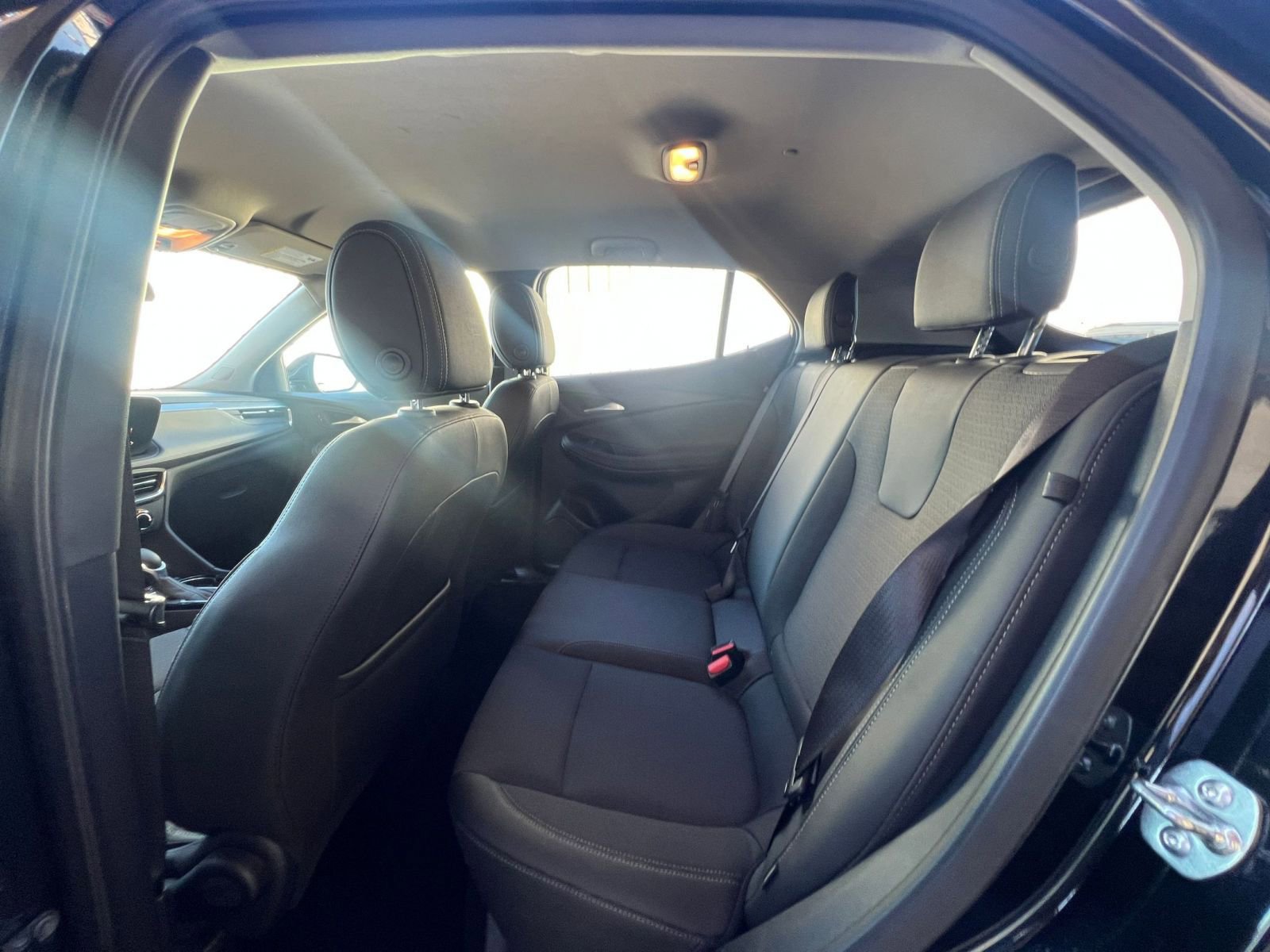 Used 2025 Buick Encore GX Preferred image 25