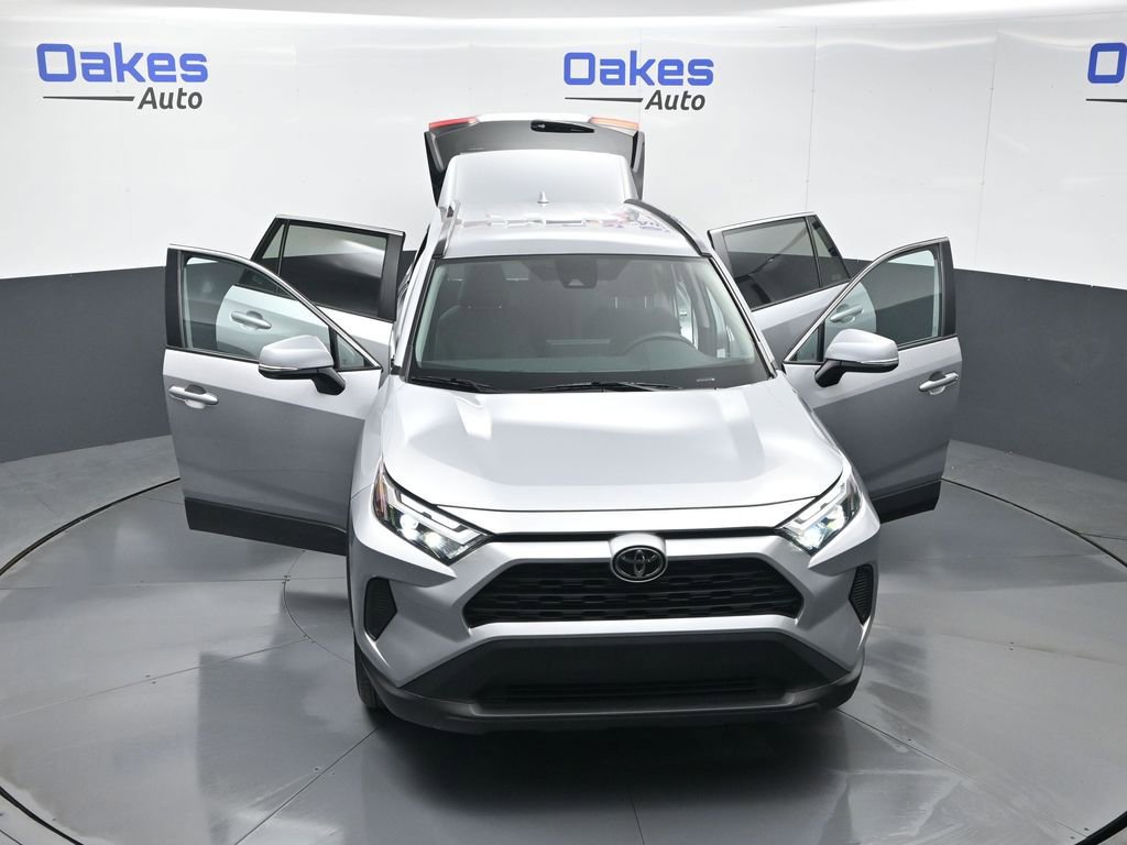 Used 2025 Toyota RAV4 XLE image 57