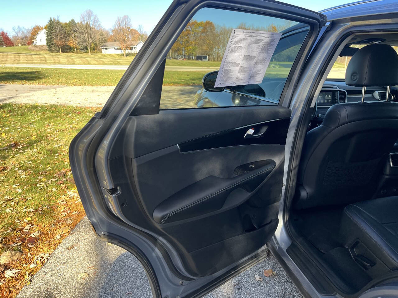 Used 2019 Kia Sorento EX image 19