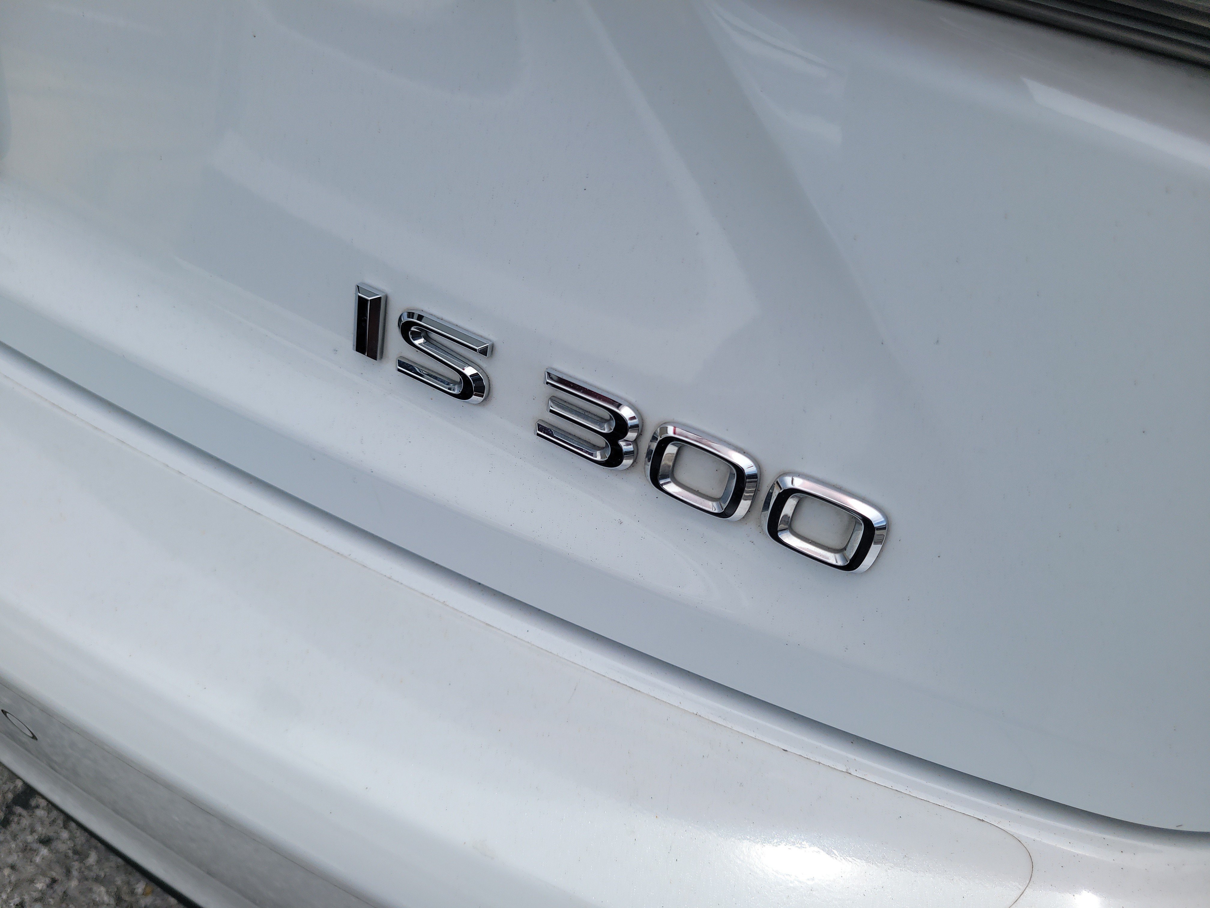 Used 2020 Lexus IS 300 F Sport w/ F Sport Package RWD image 10
