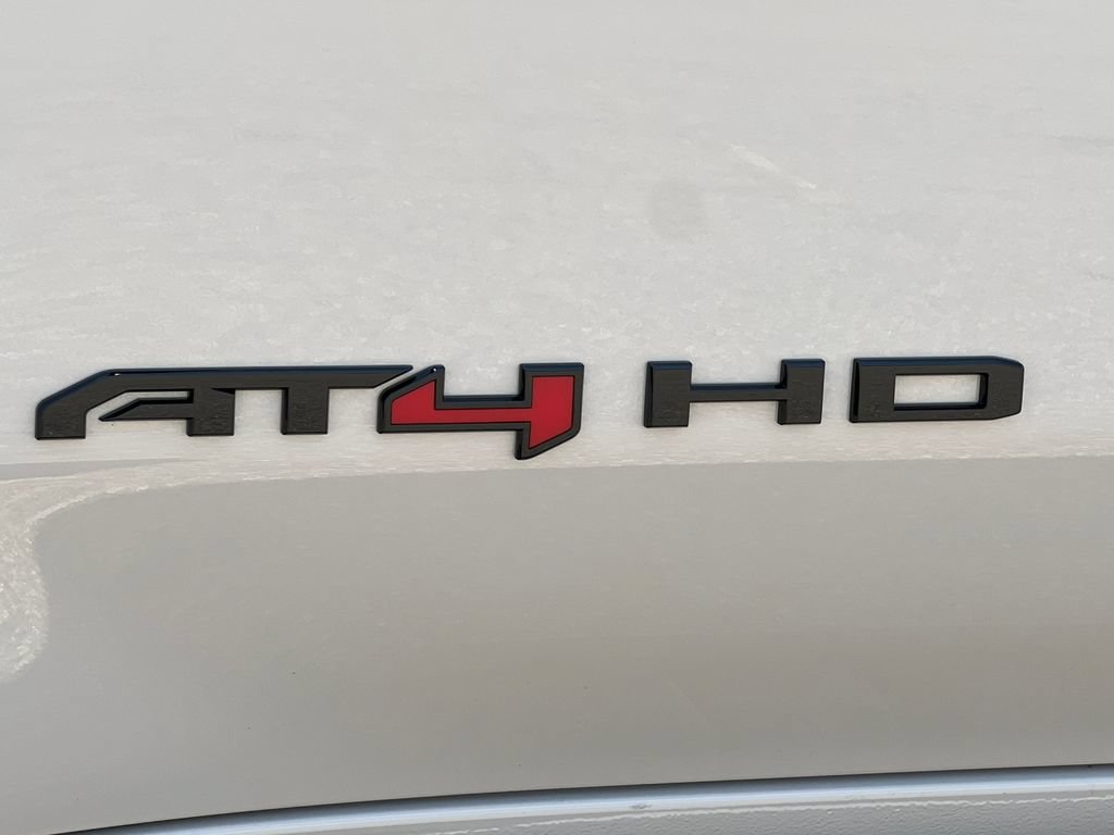 New 2026 GMC Sierra 2500 AT4 w/ AT4 Premium Plus Package AWD/4WD image 14