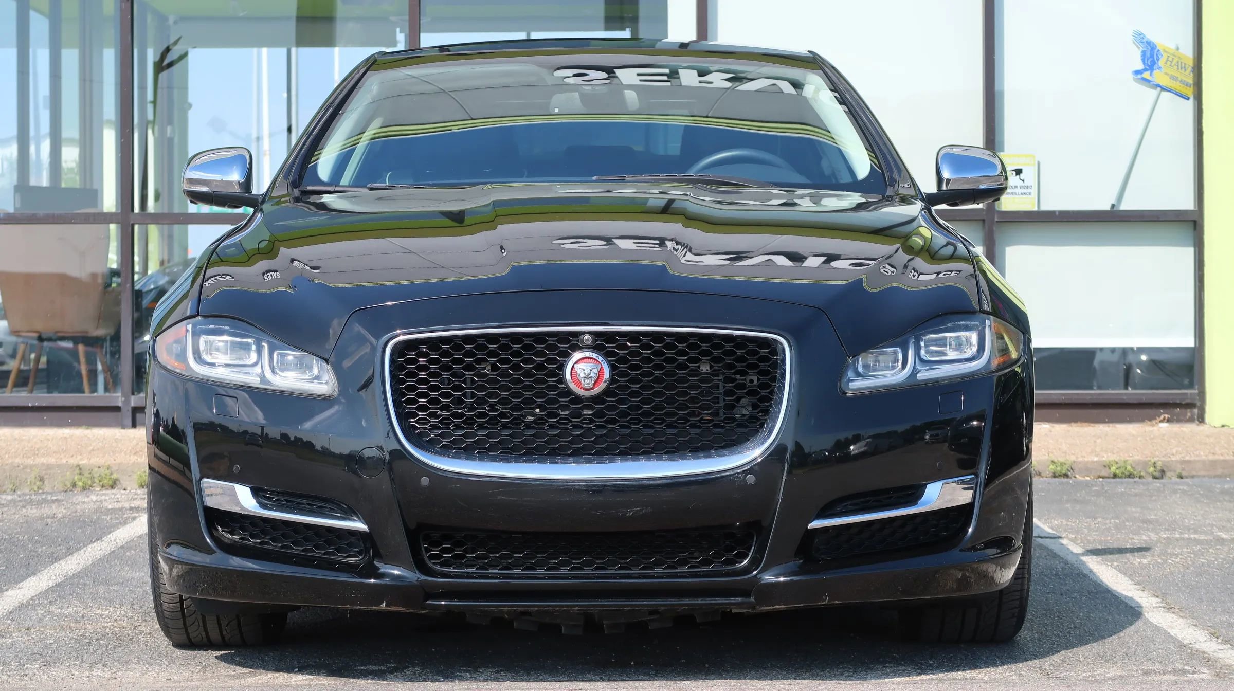 Used 2016 Jaguar XJ R-Sport RWD image 2