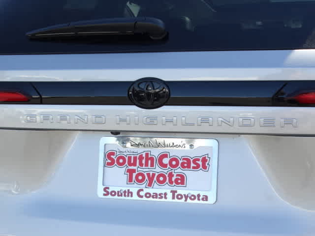 Used 2025 Toyota Grand Highlander FWD image 10
