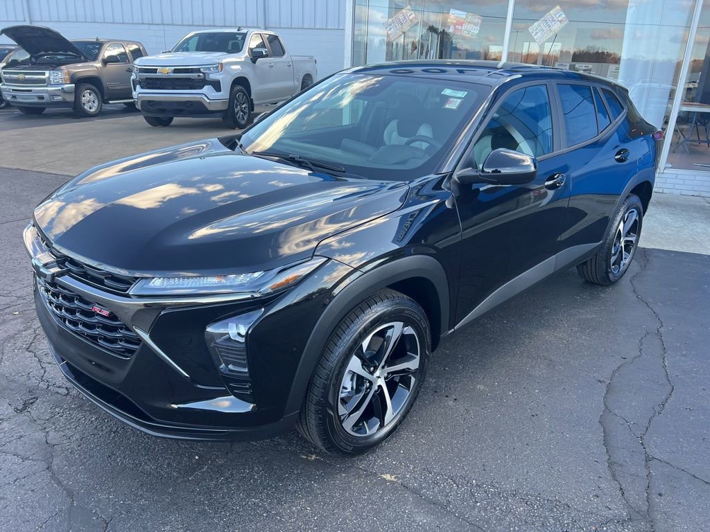 New 2026 Chevrolet Trax RS w/ Driver Confidence Package image 2