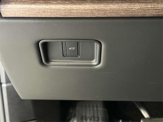 Used 2024 Land Rover Range Rover SE image 26