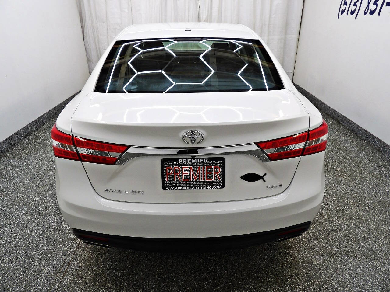 Used 2015 Toyota Avalon XLE Premium FWD image 5