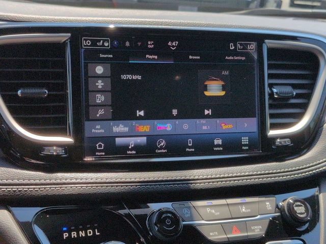 New 2027 Chrysler Pacifica Select FWD image 21