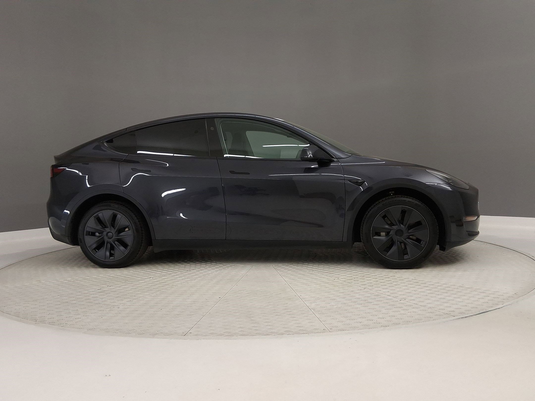 Used 2024 Tesla Model Y Long Range image 6