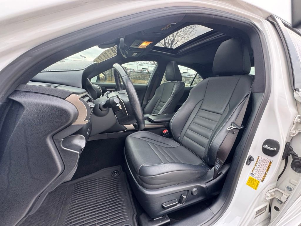 Certified 2020 Lexus IS 300 F Sport image 21