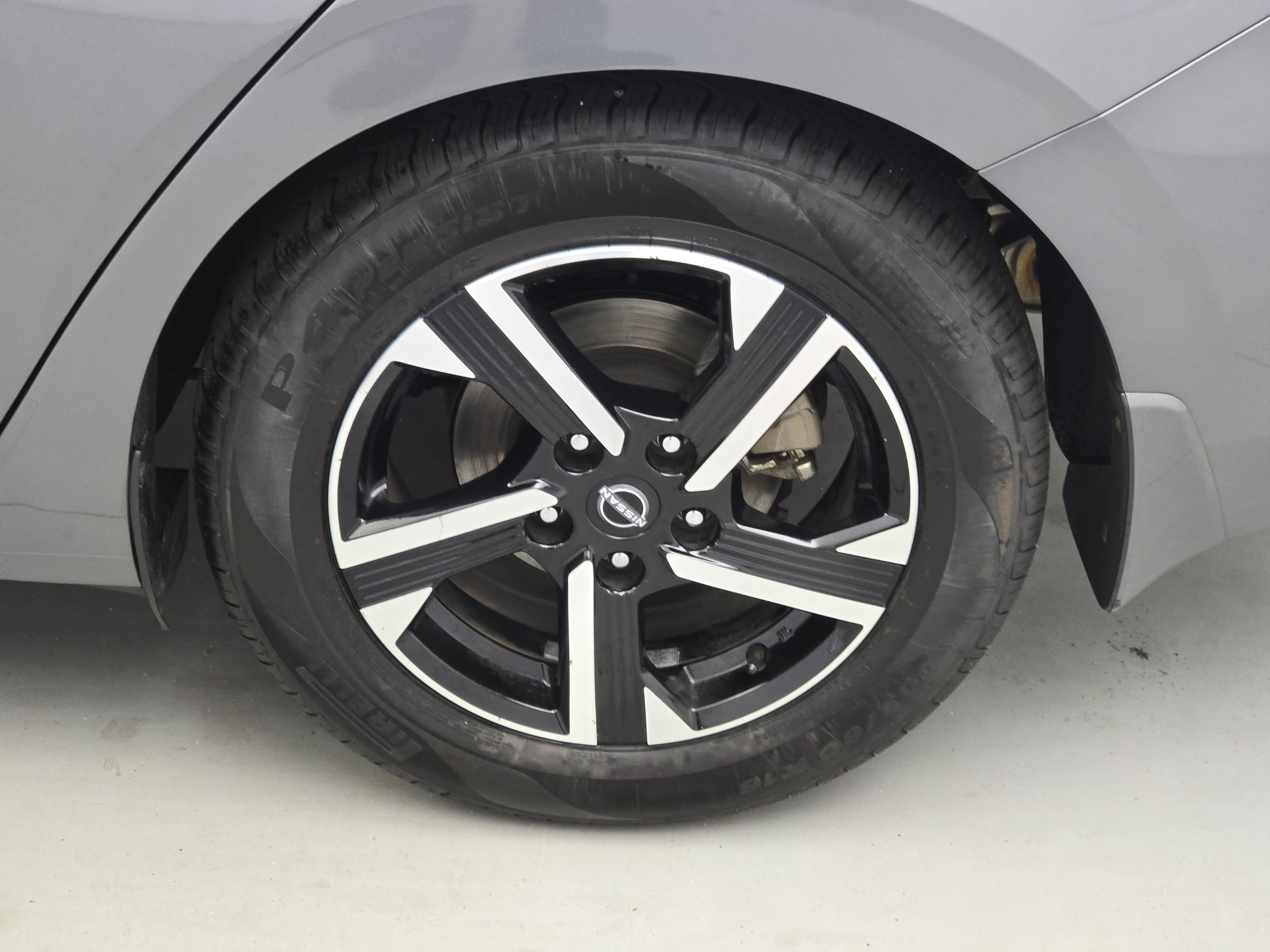 Certified 2024 Nissan Sentra SV FWD image 32