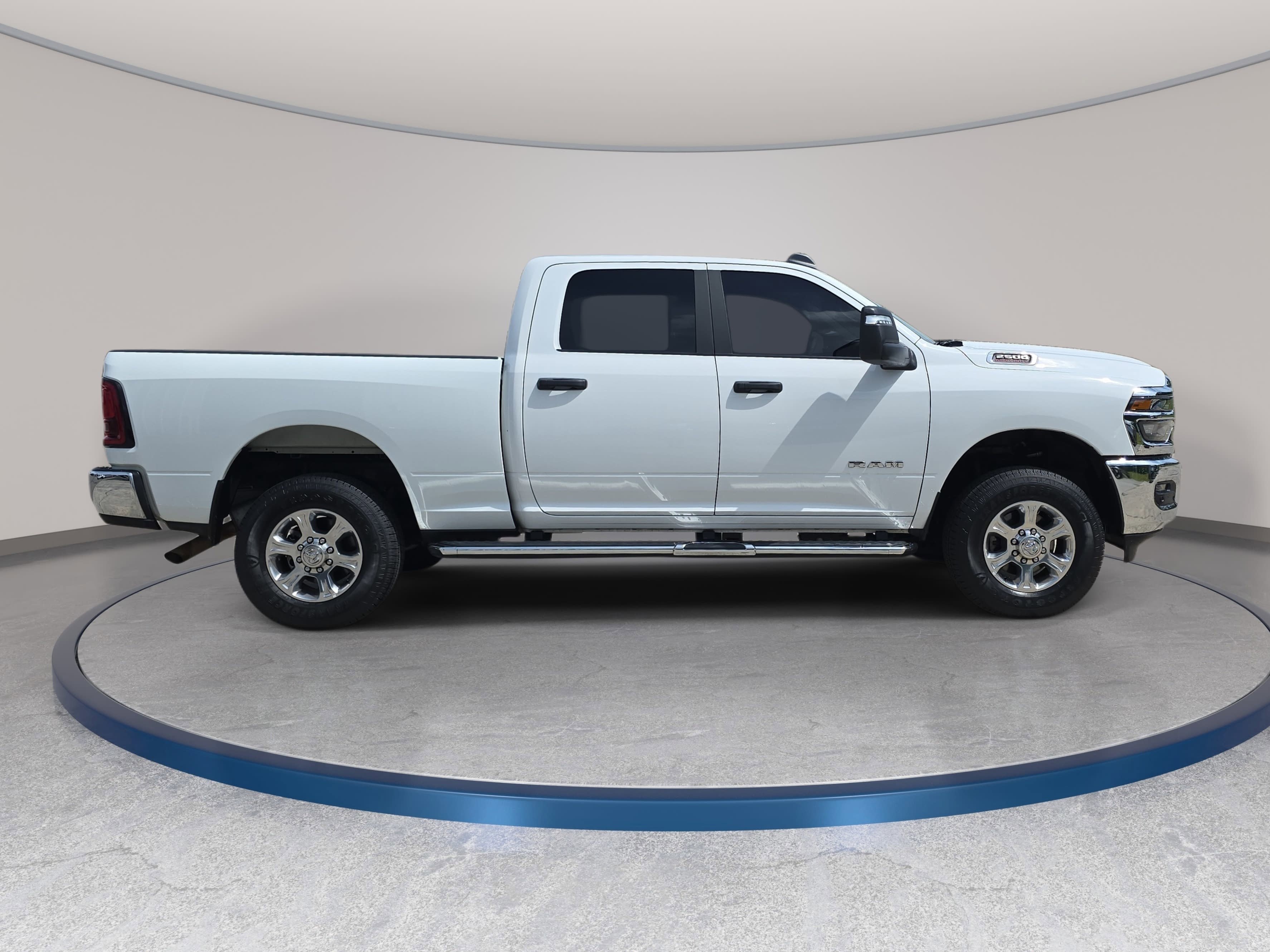 Used 2025 RAM 2500 Big Horn AWD/4WD image 5