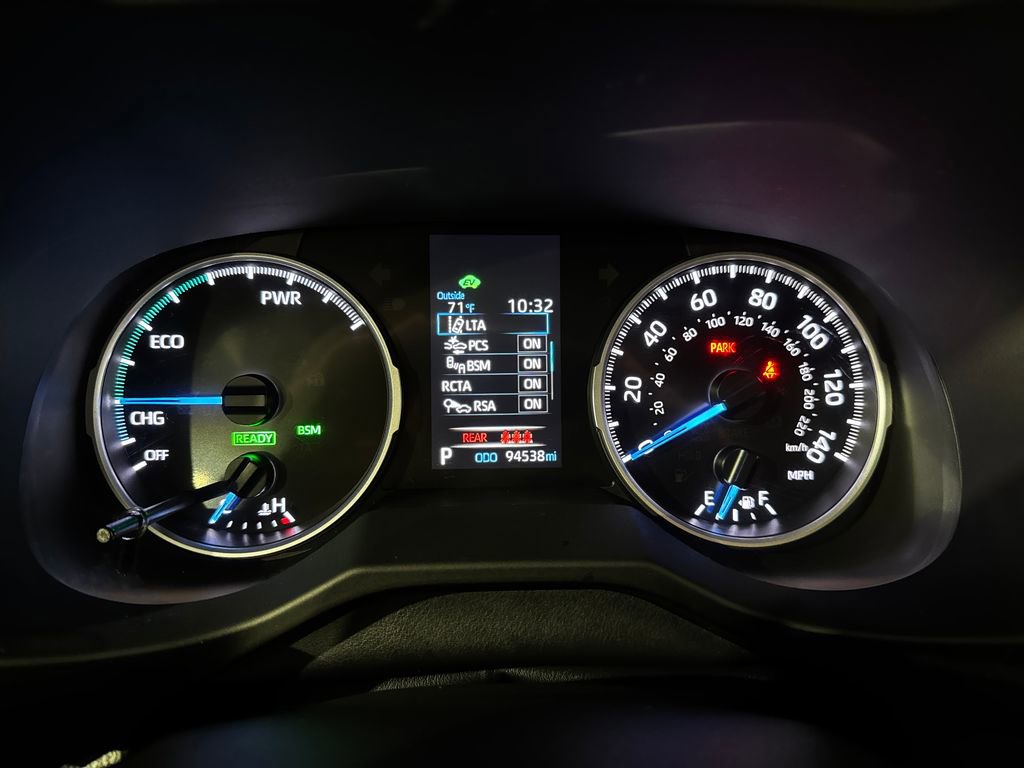 Used 2021 Toyota RAV4 LE AWD/4WD image 7